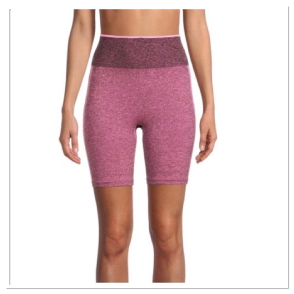 Avia Women’s Seamless Contour Bike Shorts Size M (8-10)